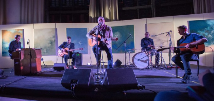 Tindersticks en concert acoustique à l’Hôtel du département © Sauve qui peut le court métrage, Juan Alonso