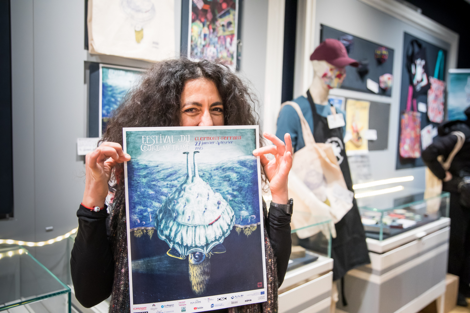 ©SQPLCM Baptiste Chanat-Shooting-Centre-Jaude-Boutique-affichette-Regina-PESSOA-BD