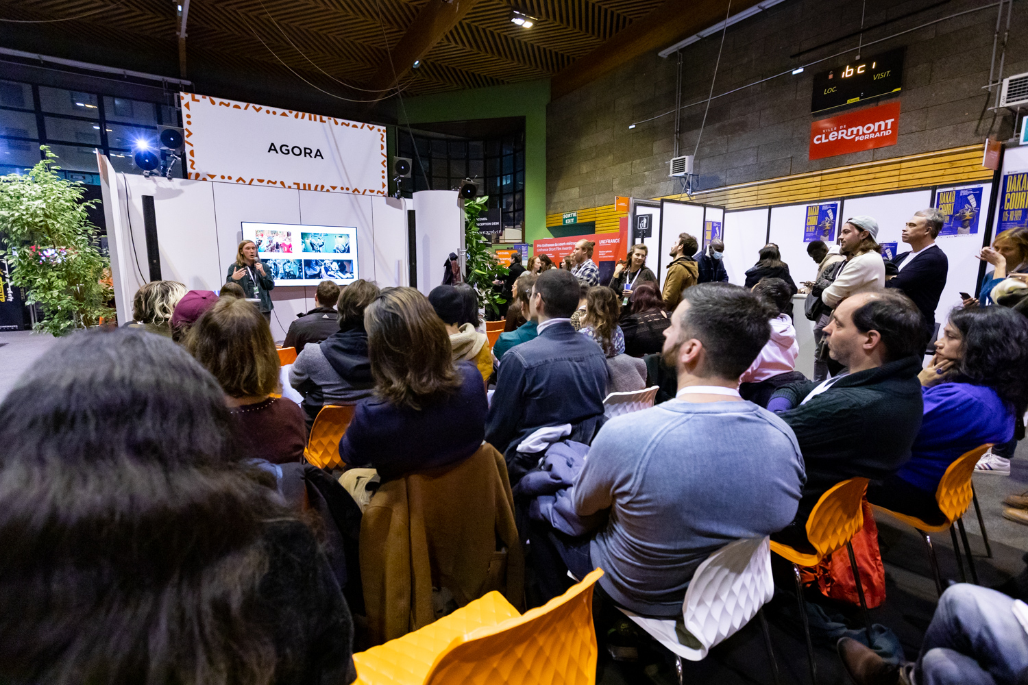 ©SQPLCM Camille Dampierre -MarchÇ-Agora-Talents-Connexion-pitch-2BD