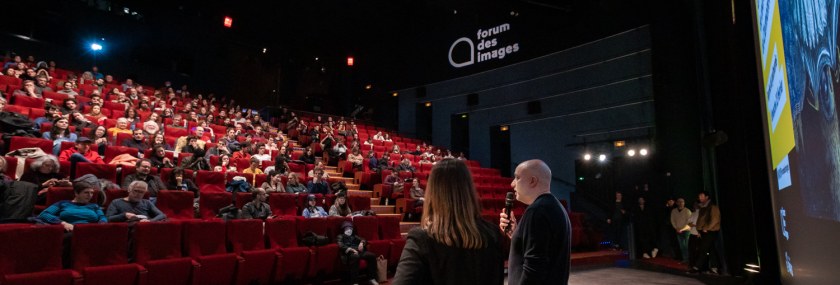 ©CD-Paris-Forum-de-images-salle-500-Reprise-Palmarès-national-vue-plateau-ambiance-public-présentation-Sarah-MOMESSO-Prix-public-national-TONDEX-2000-Jean-Baptiste-LEONETTI-BD