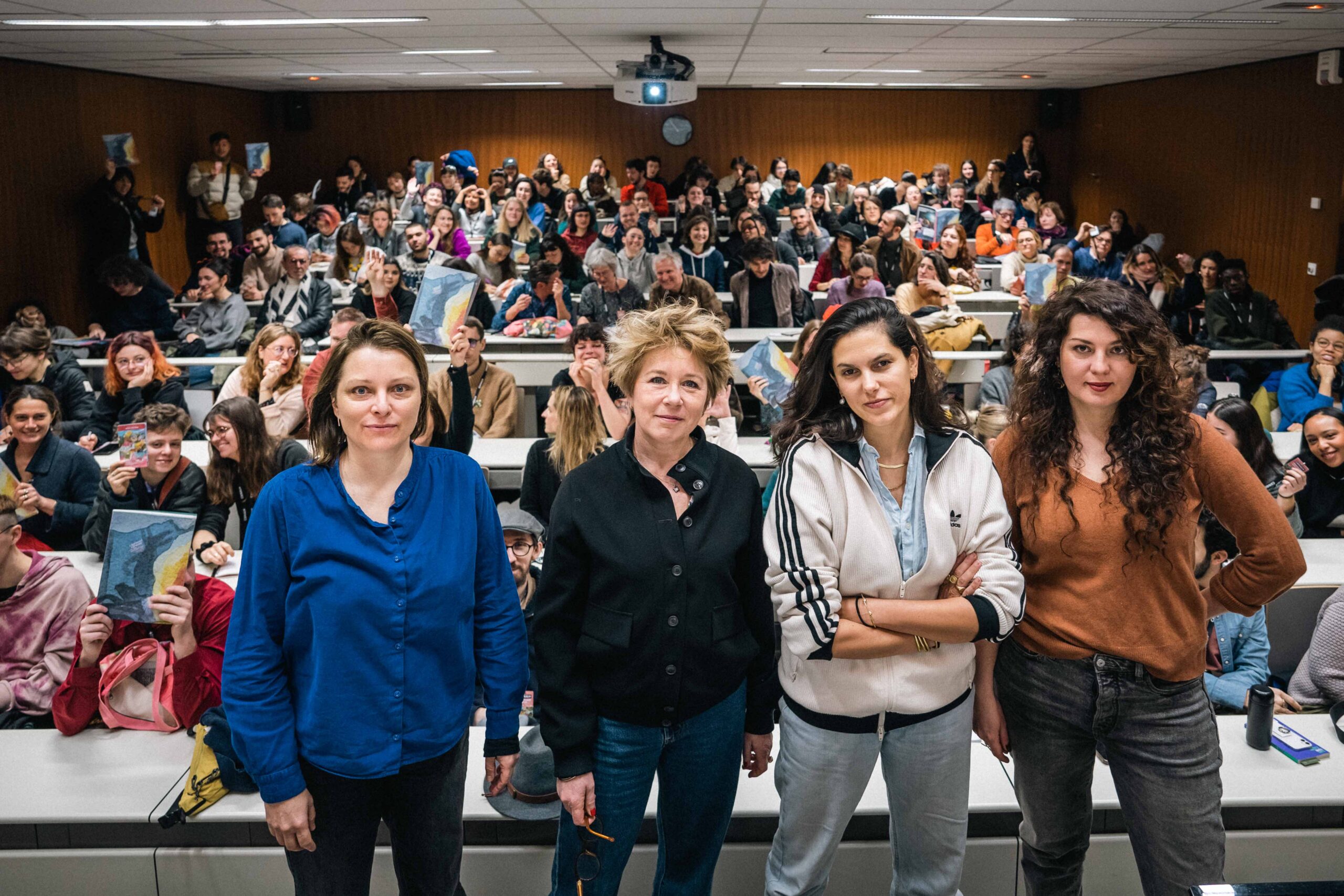 ©SQPLCM, Anthonin Robineau-IADT-Rencontre-Le-Regard-fÇminin-cinÇma-J'AI-VU-LE-VISAGE-DU-DIABLE-Julia-KOWALSKI-Blandine-LENOIR-jury-national-Iris-BREY-AurÇlie-REINHORN-2BD